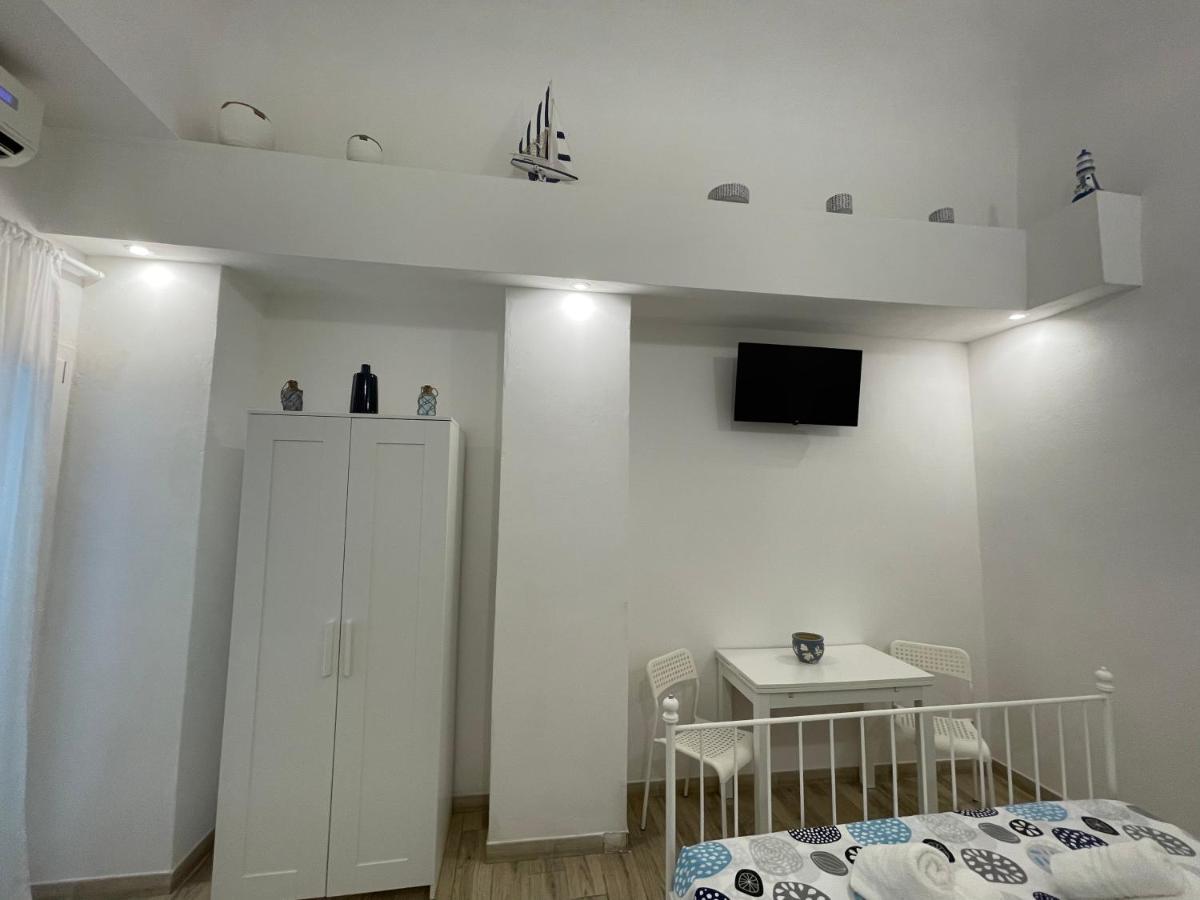 White Shell Rooms Accomodation Fast Check-In Alghero Kültér fotó