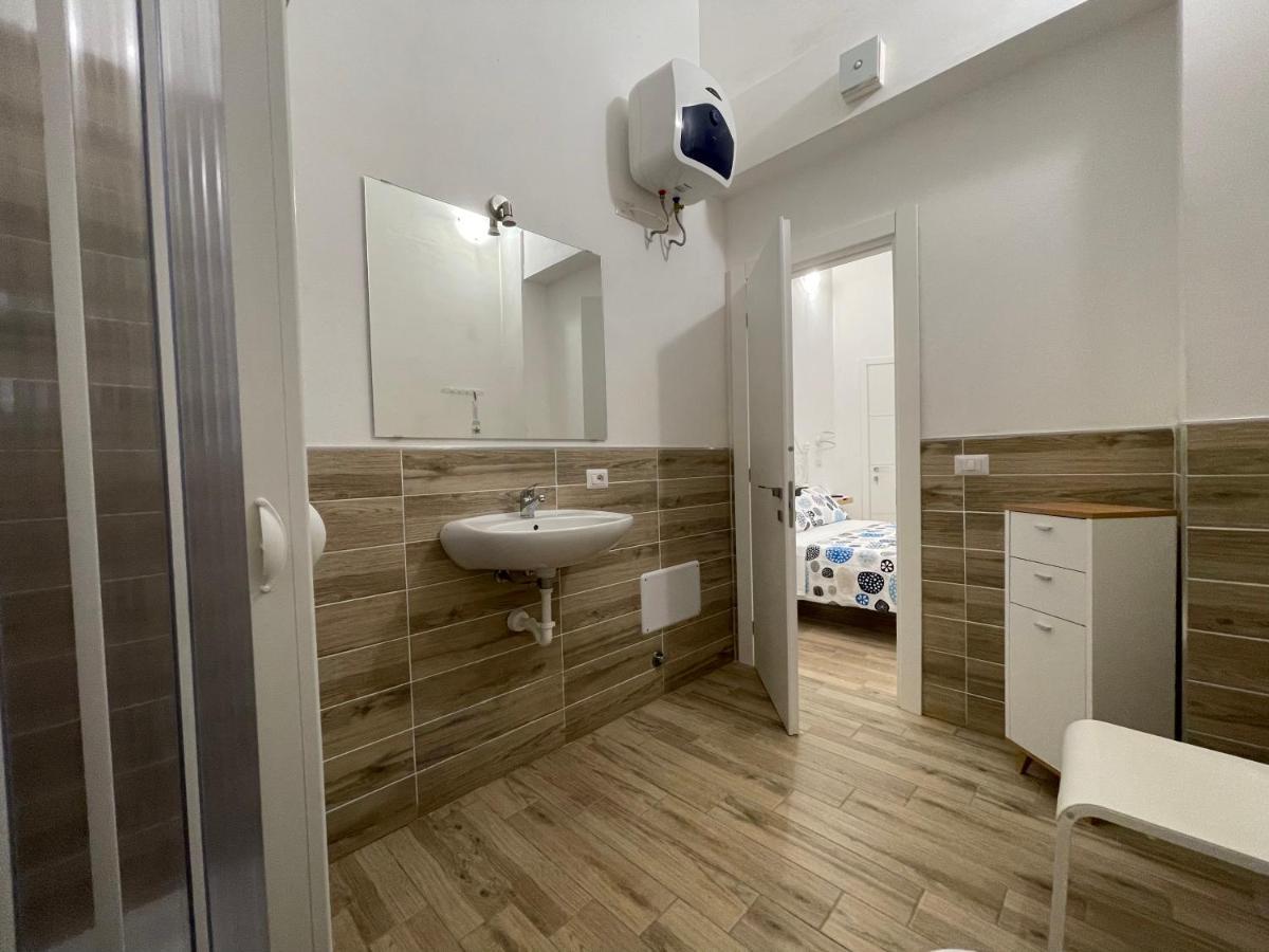 White Shell Rooms Accomodation Fast Check-In Alghero Kültér fotó