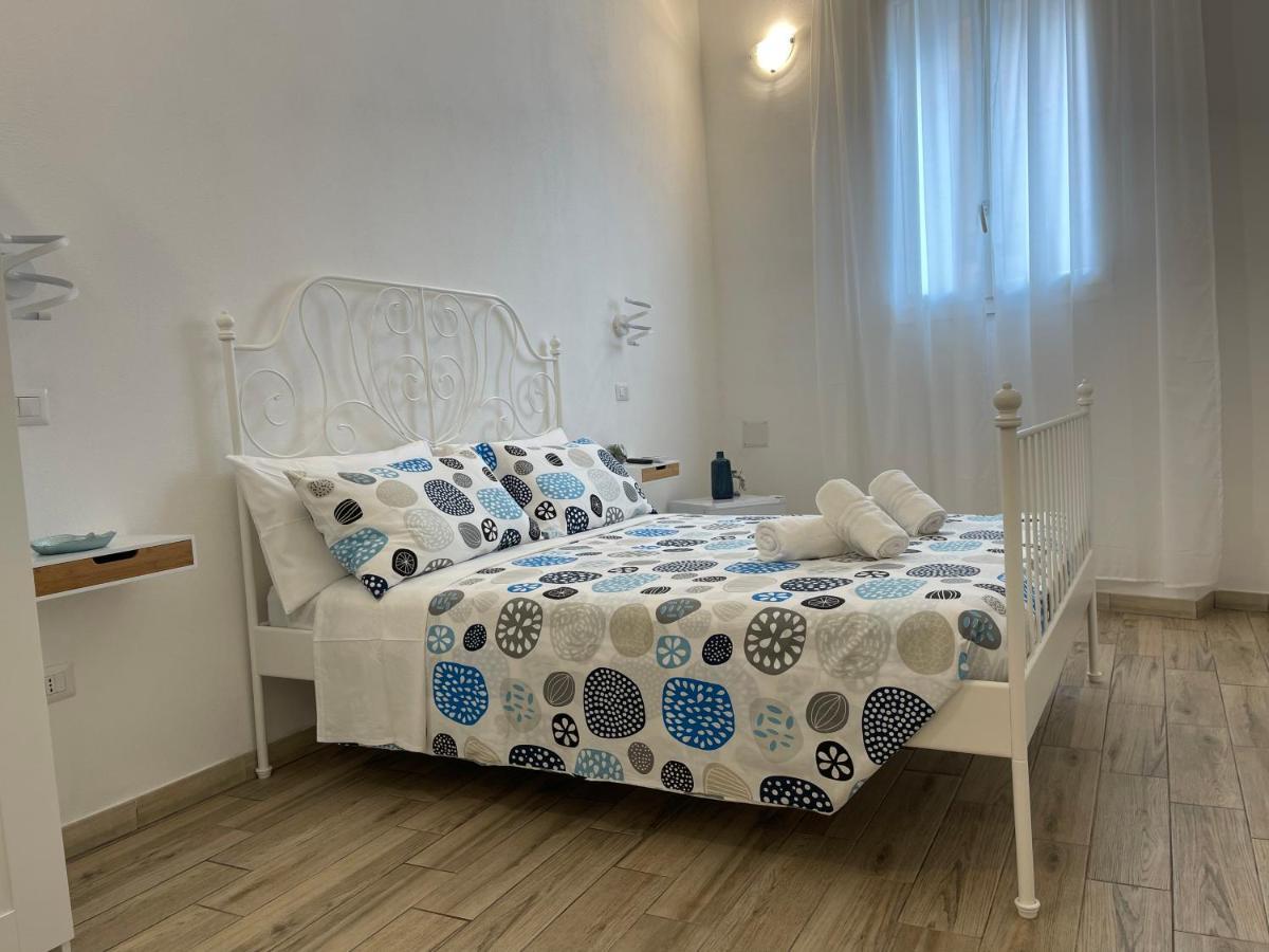White Shell Rooms Accomodation Fast Check-In Alghero Kültér fotó