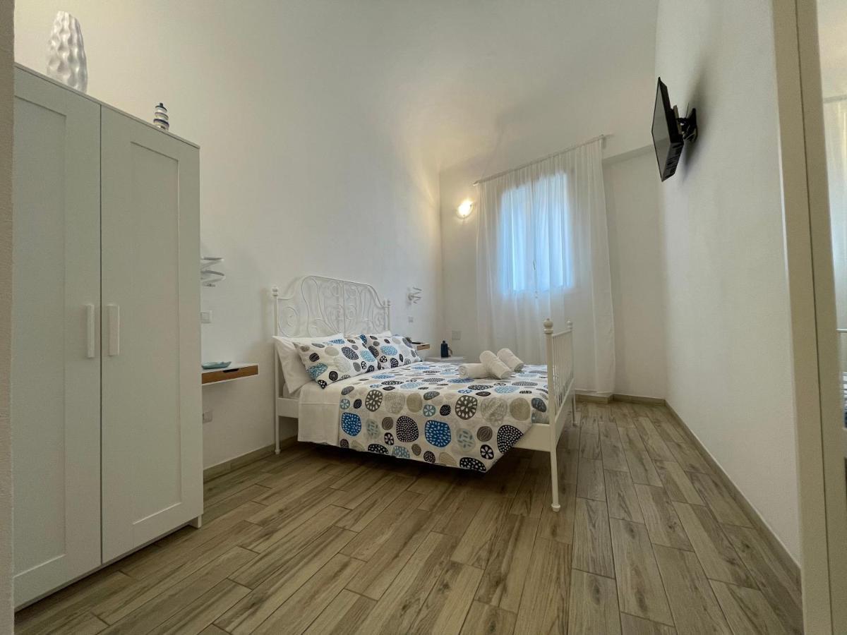 White Shell Rooms Accomodation Fast Check-In Alghero Kültér fotó