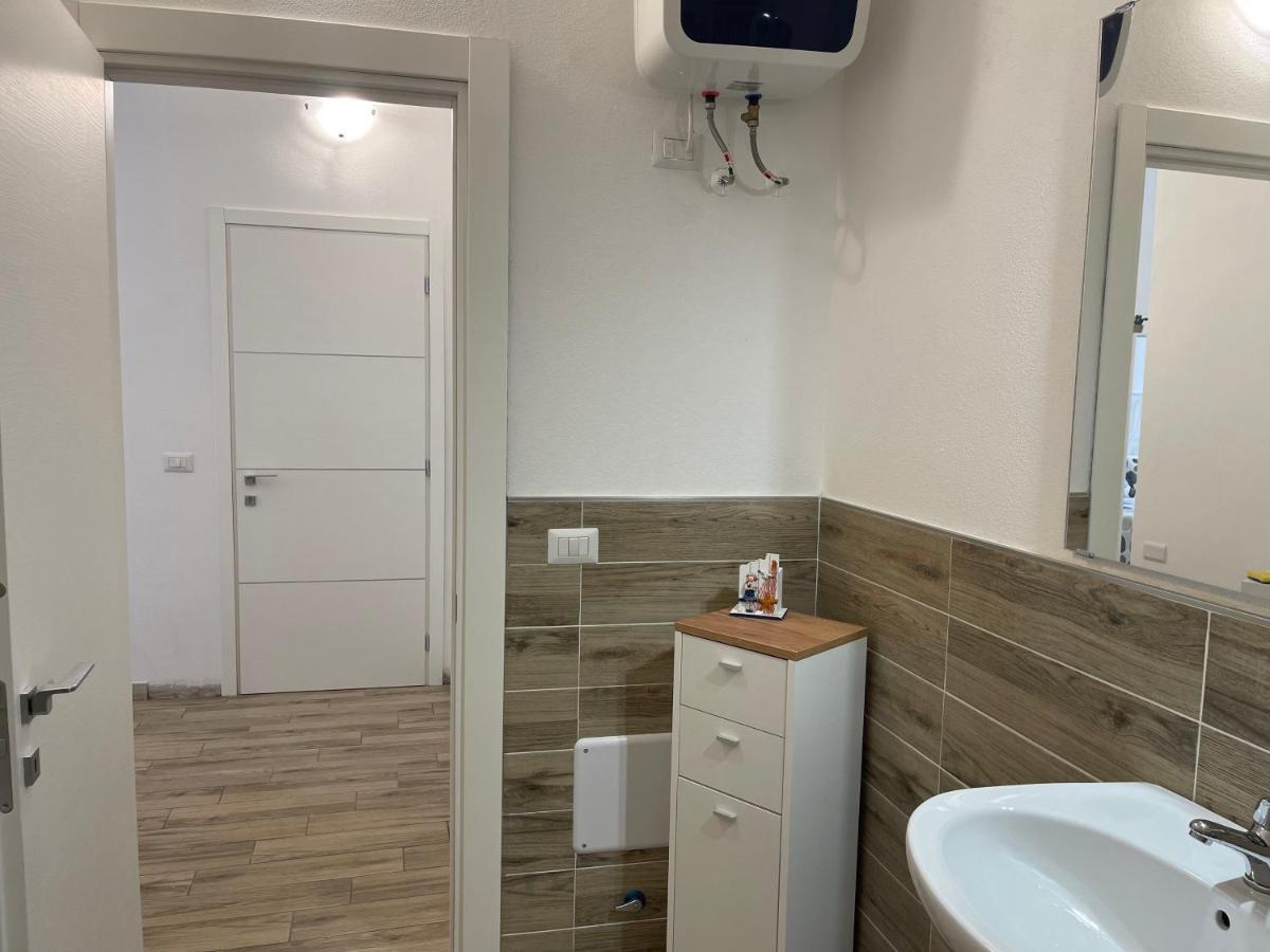 White Shell Rooms Accomodation Fast Check-In Alghero Kültér fotó