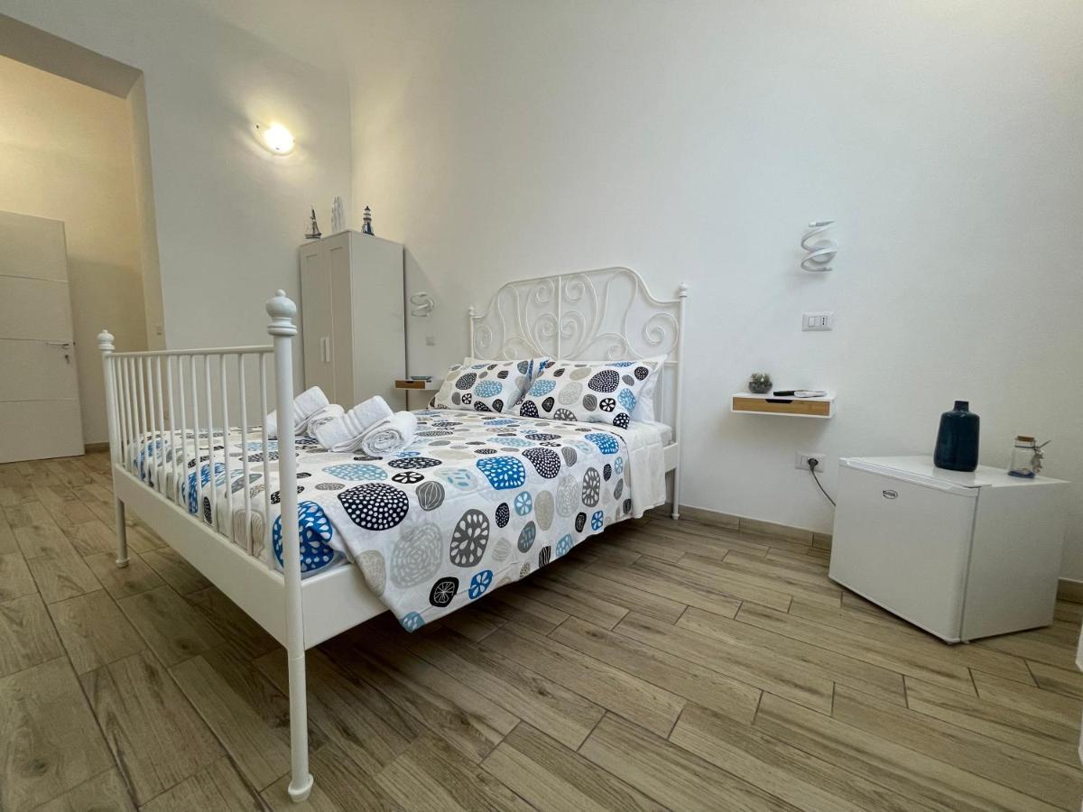 White Shell Rooms Accomodation Fast Check-In Alghero Kültér fotó