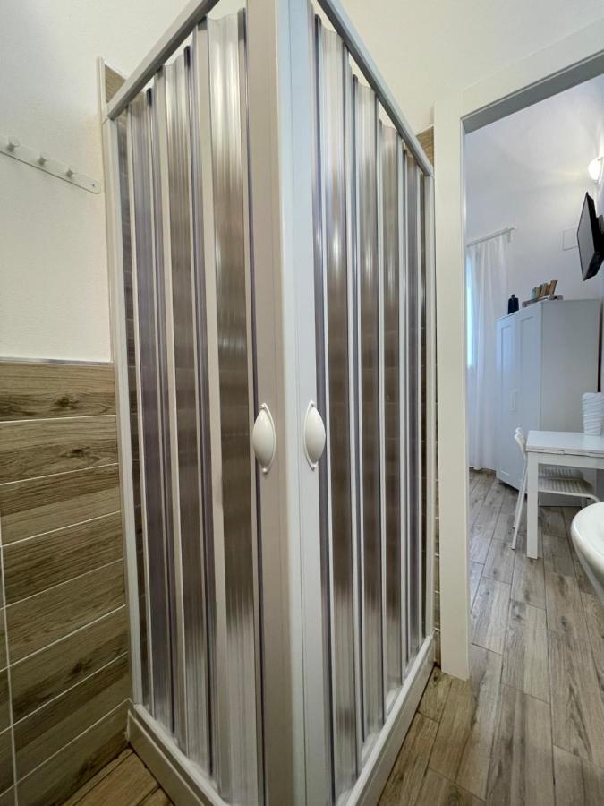 White Shell Rooms Accomodation Fast Check-In Alghero Kültér fotó